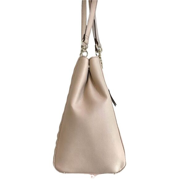 Quilted Chevron Beige Shoulder Tote Bag - Picture 5 of 10